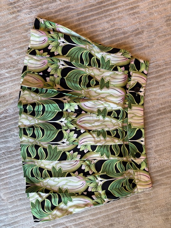 Laundry By Shelli Segal Dresses & Skirts - Laundry By Shelli Segal Green Black Pink Printed Pleated Midi Skirt